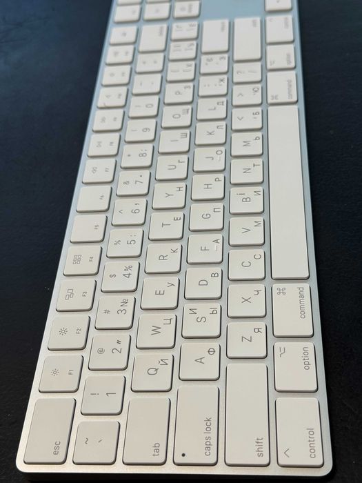 Лазерная гравировка клавиатуры MacBook Ноутбуков Клавиатур