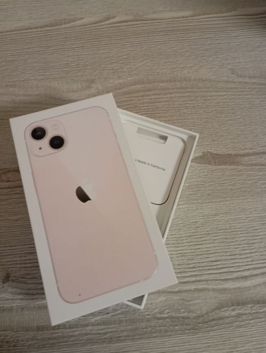 Продам у відмінному стані iPhone 13