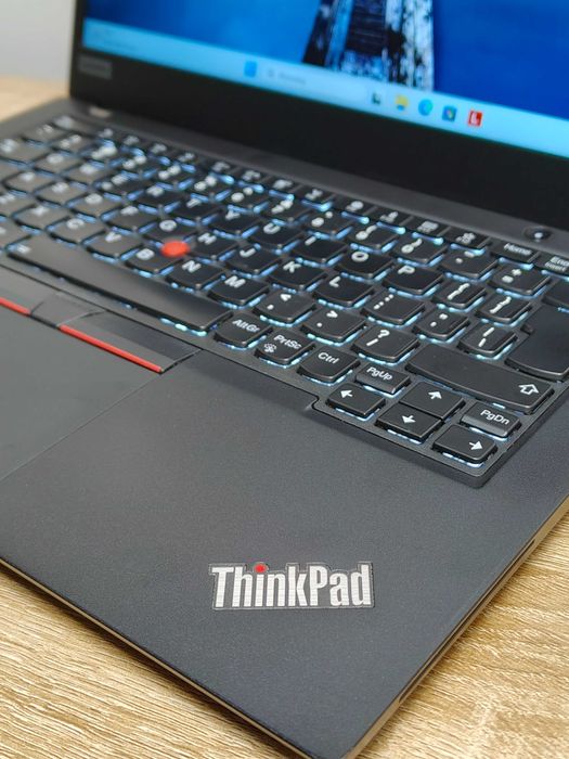 Lenovo ThinkPad X390 Dotykowy / i5-8365U / 16GB RAM / 256GB SSD NVMe / Windows 11 Pro
