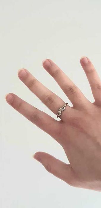 Anel bigode (prateado)