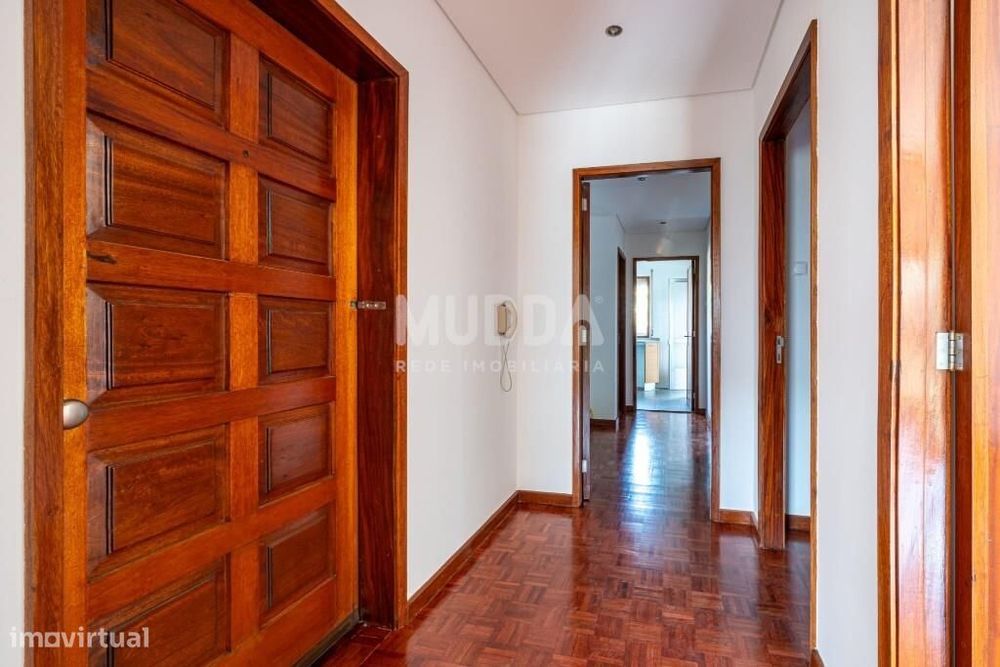 T4 com garagem | Habitação Própria ou Investimento  | Localização Prem