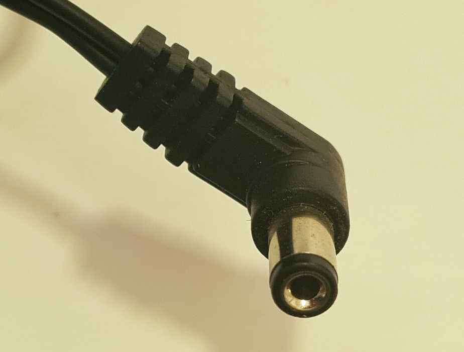 Zasilacz 12V 800 mA DC