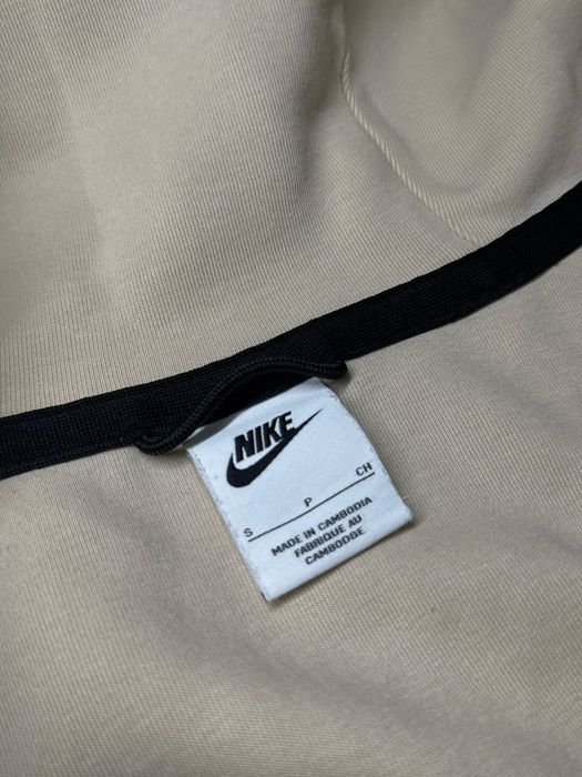 зипка nike tech fleece