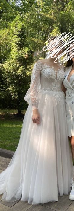 Продаю весільну сукню