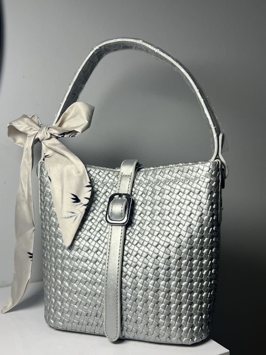 Продам елегантну нову сумку за вигідною ціною!