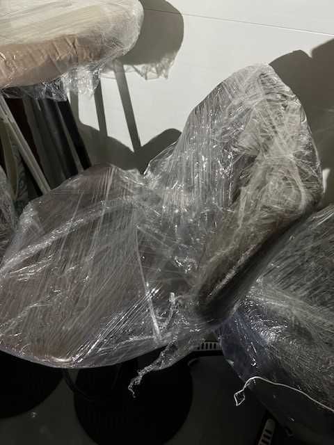 Mesa de cozinha com cadeiras