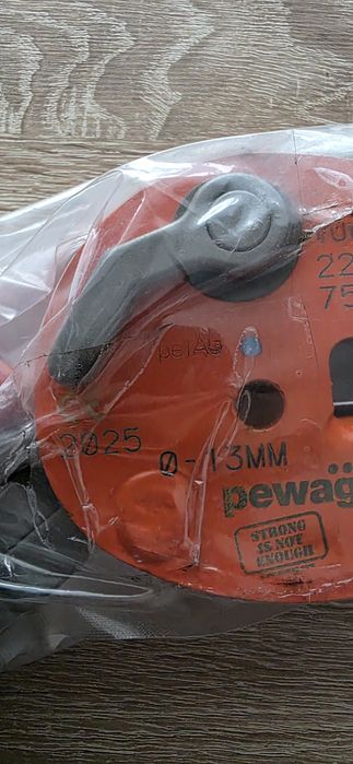 Zacisk do podnoszenia blach 0.75T Pewag