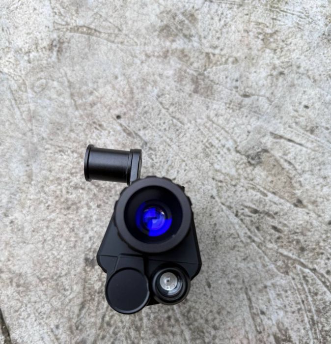 Прилад нічного бачення NVG30 Night Vision з кріпленням на шолом