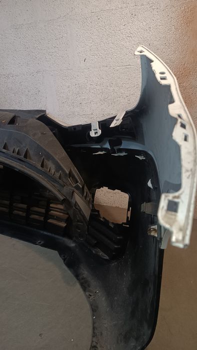 Vendo parachoque de frente citroen Berlingo ano 2019/23