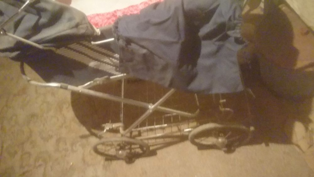 Дитяча  коляска.