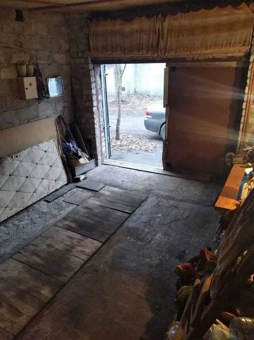 Продам капітальний гараж