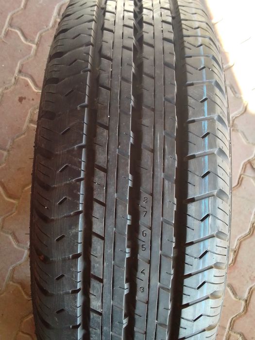 1 Opona letnia 215/75r16C NOKIAN 2022r 8mm