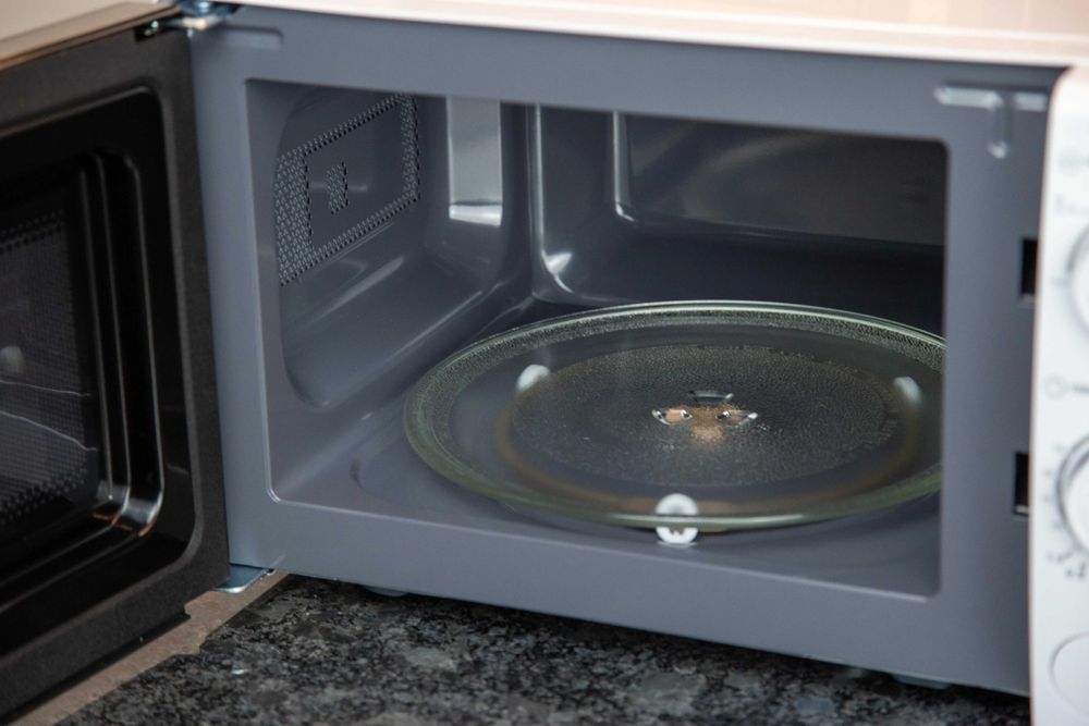 Kuchenka mikrofalowa MPM-20-KMM-12