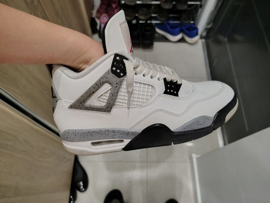 Jordan 4 white cement retro