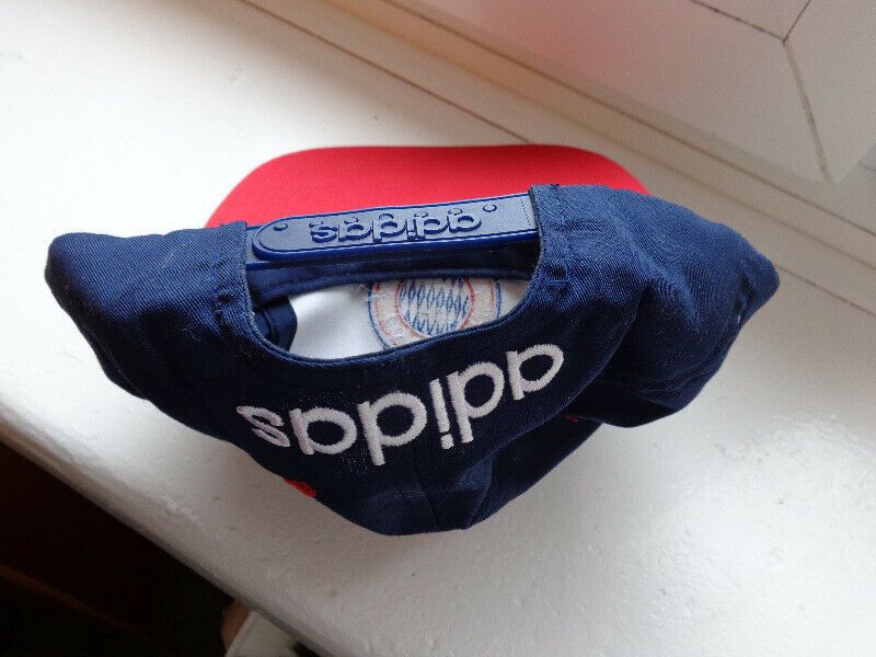 Czapka z daszkiem Adidas FC Bayern Munchen