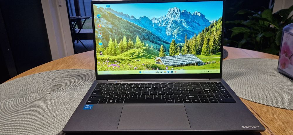 Laptop Cepter i3 10110U 120GB/8GB RAM jak nowy!!! Win11 org.klucz