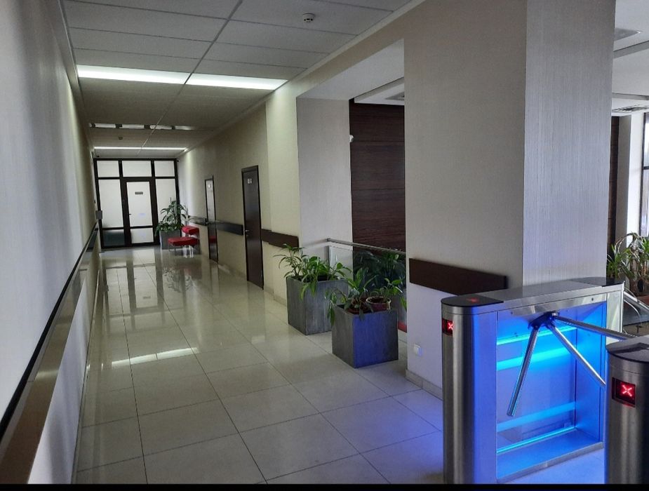 Сдам б/к свой  офис 27м2 в  ОЦ Бостон, В.Дубинина,8,Гагарина,Казакова