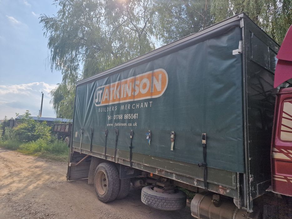 Продам спойлер і будку з гідро бортом