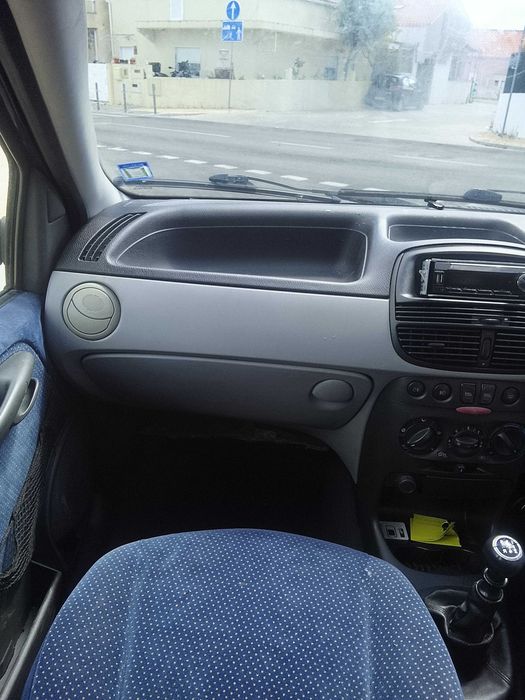 Vendo o Fiat Punto a gasolina 1.200