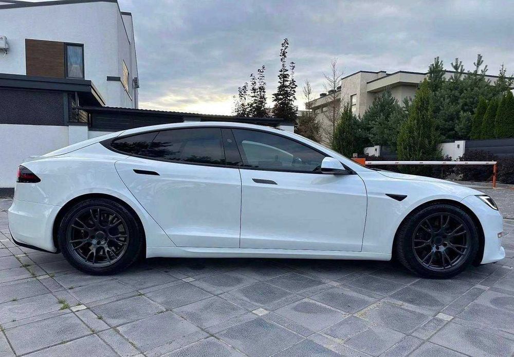 Tesla Model S 2022