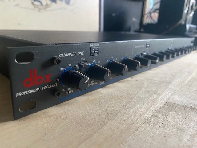 DBX 1074 Quad Noise
