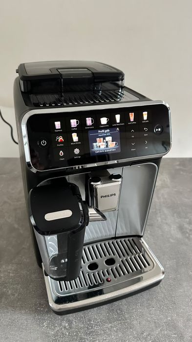 ТОП!  Кавомашина Philips 5500