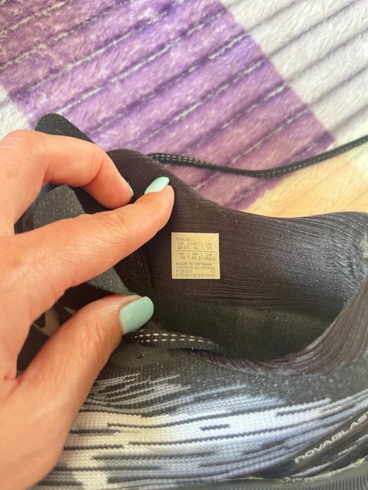 Кросівки асікс бігові