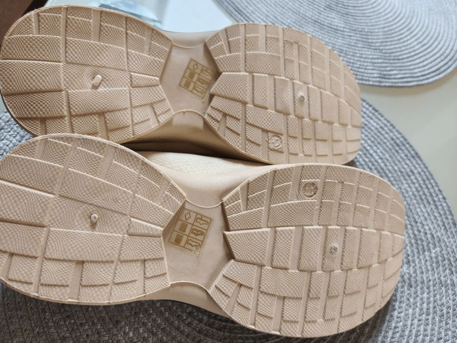 Lekkie buty męskie