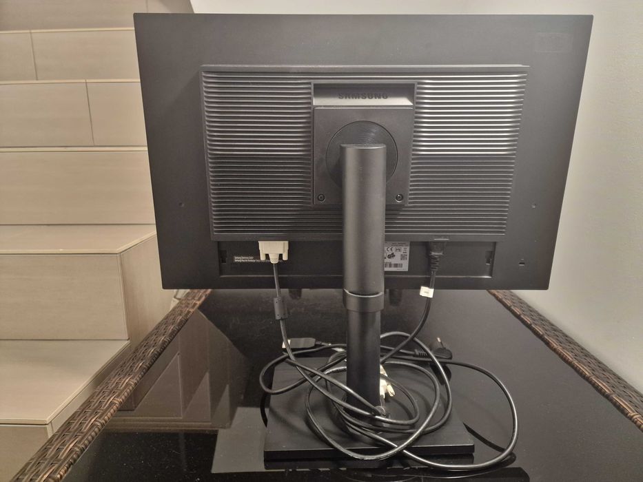 Monitor Samsung S24E650BW