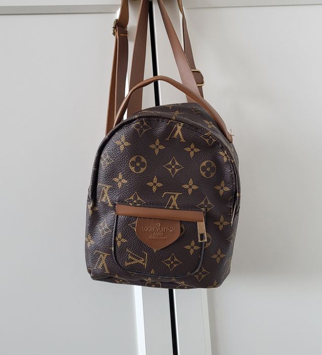 Mały plecaczek w stylu Louis Vuitton