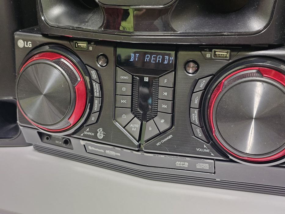 Музичний центр LG CJ45