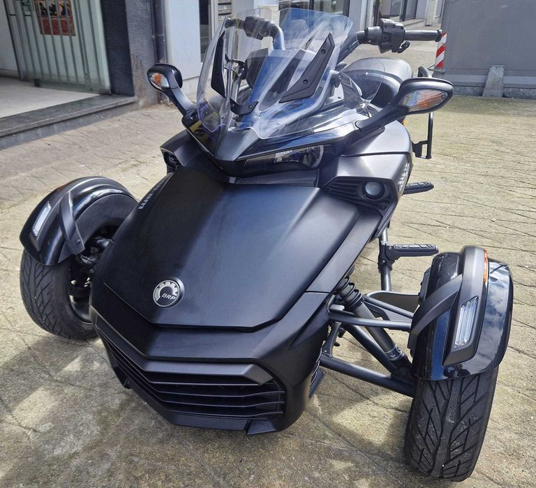 Can-am Spyder F3 s com extras