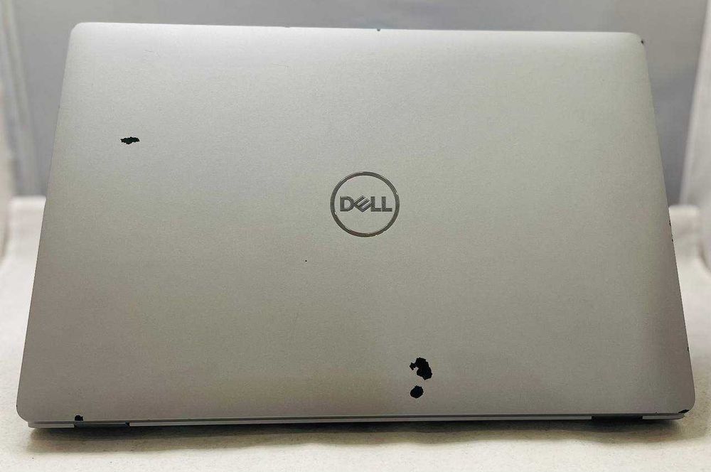 Ноутбук Dell 5510 / 15.6" FHD IPS / i5-10210U / 8GB DDR4 / 256GB SSD