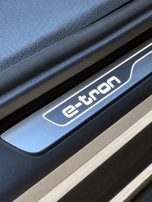 Audi Q7 etron Hybrid — photo 5