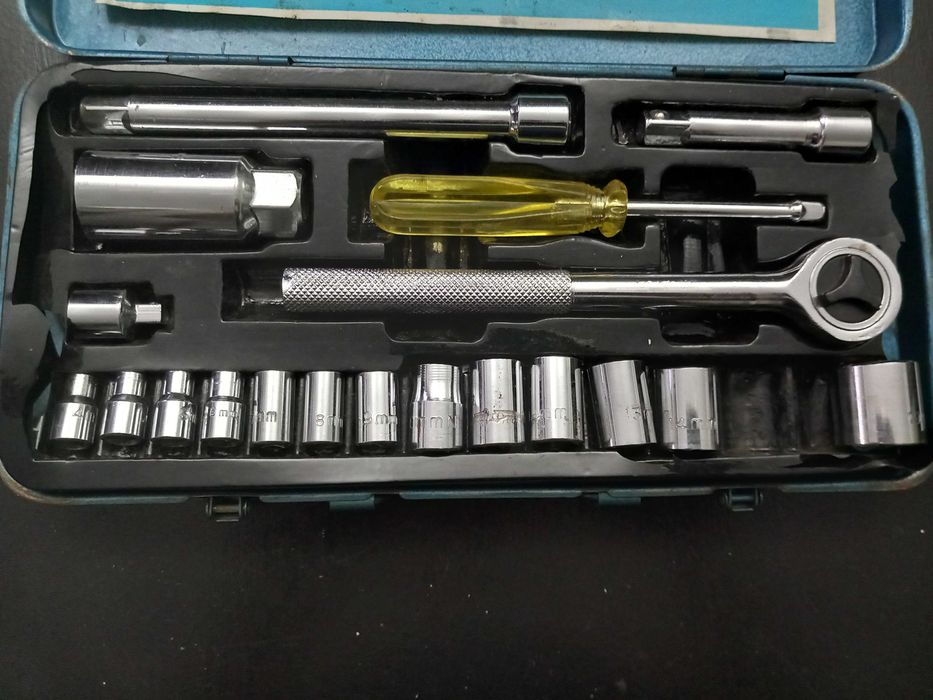 Conjunto com 20 peças de chave de caixa, roquete e adaptadores