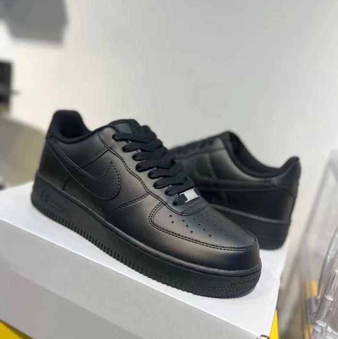 Buty Nike Air Force One, nowe, czarne, rozmiar 42