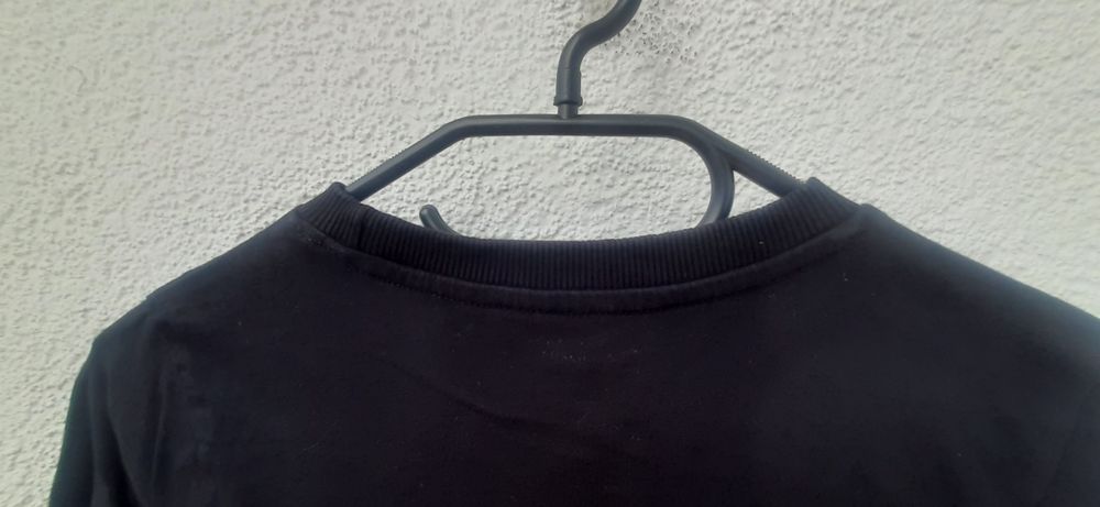 Bluza nie rozpinana.