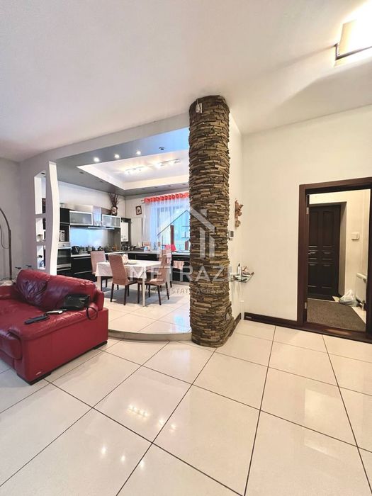 Продам будинок на Холодній горі з ремонтом ,198м2