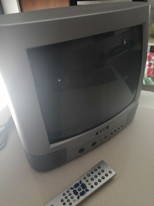 35 cm TV with Remote Control64585837451905120