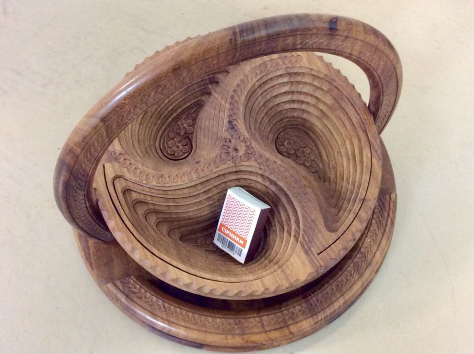 Декоративна дерев‘яна цукерниця в східному стилі. Подаруйте на офіс!