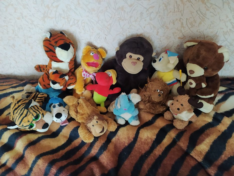Продам мягкие игрушки. Соник. Винни Пух. Гуфи. Скуби-Ду