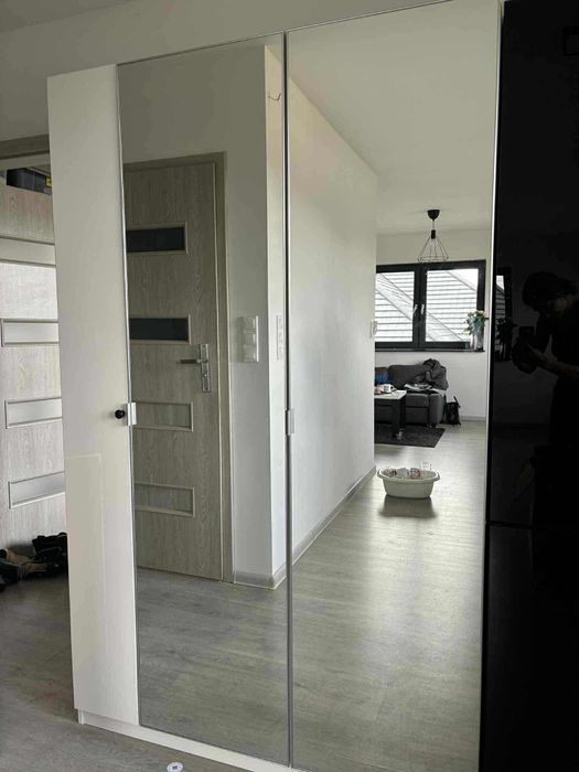 Szafy pax białe z lustrem