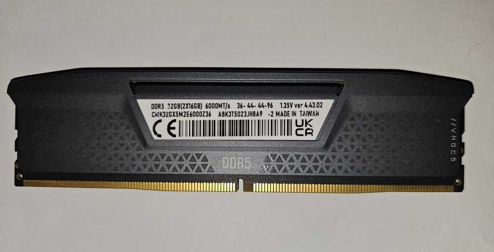Memória RAM 16Gb DDR5 Corsair Vengeance Black 6000MHz para Computador