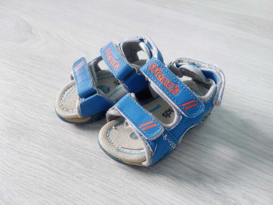 21 buty dziecięce chłopięce sandałki sandały