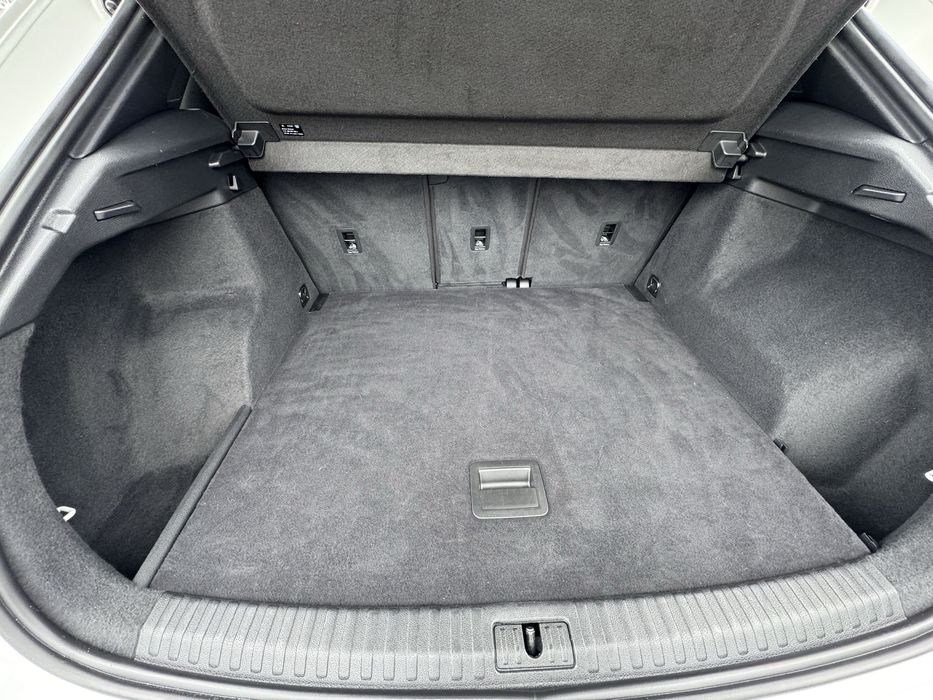 Продам Audi Q3 2l
