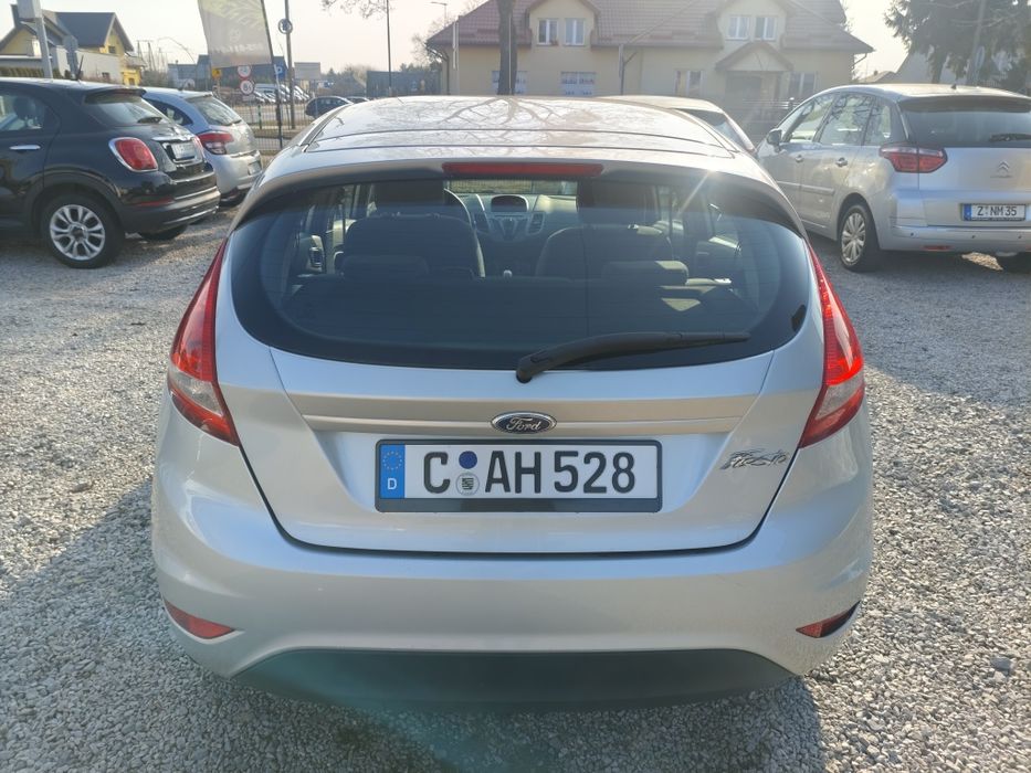 Fiesta  102tyś.km. Cała oryginalna.  2011r.