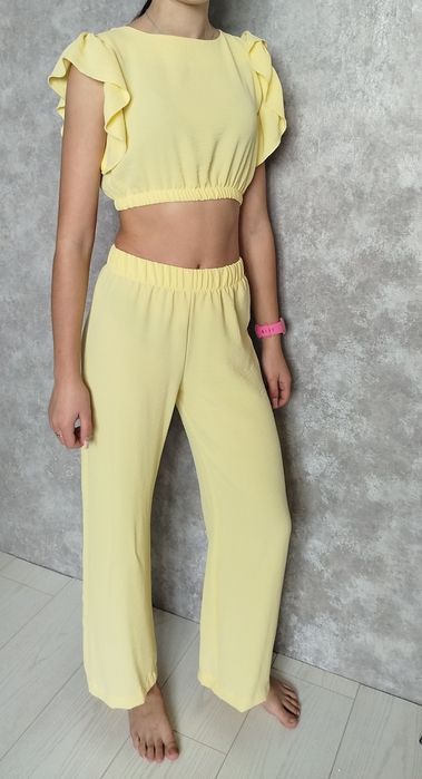 Продам костюм на дівчинку