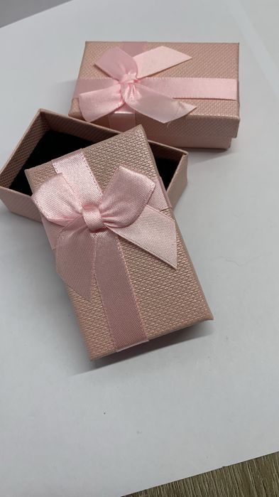 Подарункові коробочки для прикрас