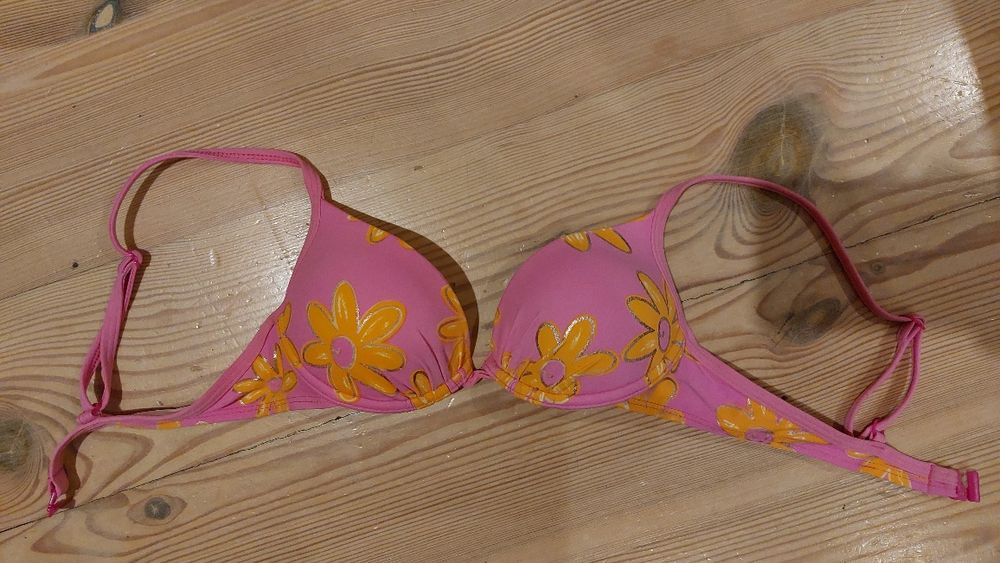 Góra kostiumu kąpielowego , miseczka B