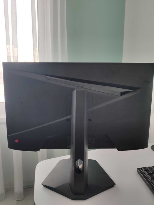 Монітор Msi G244f e2